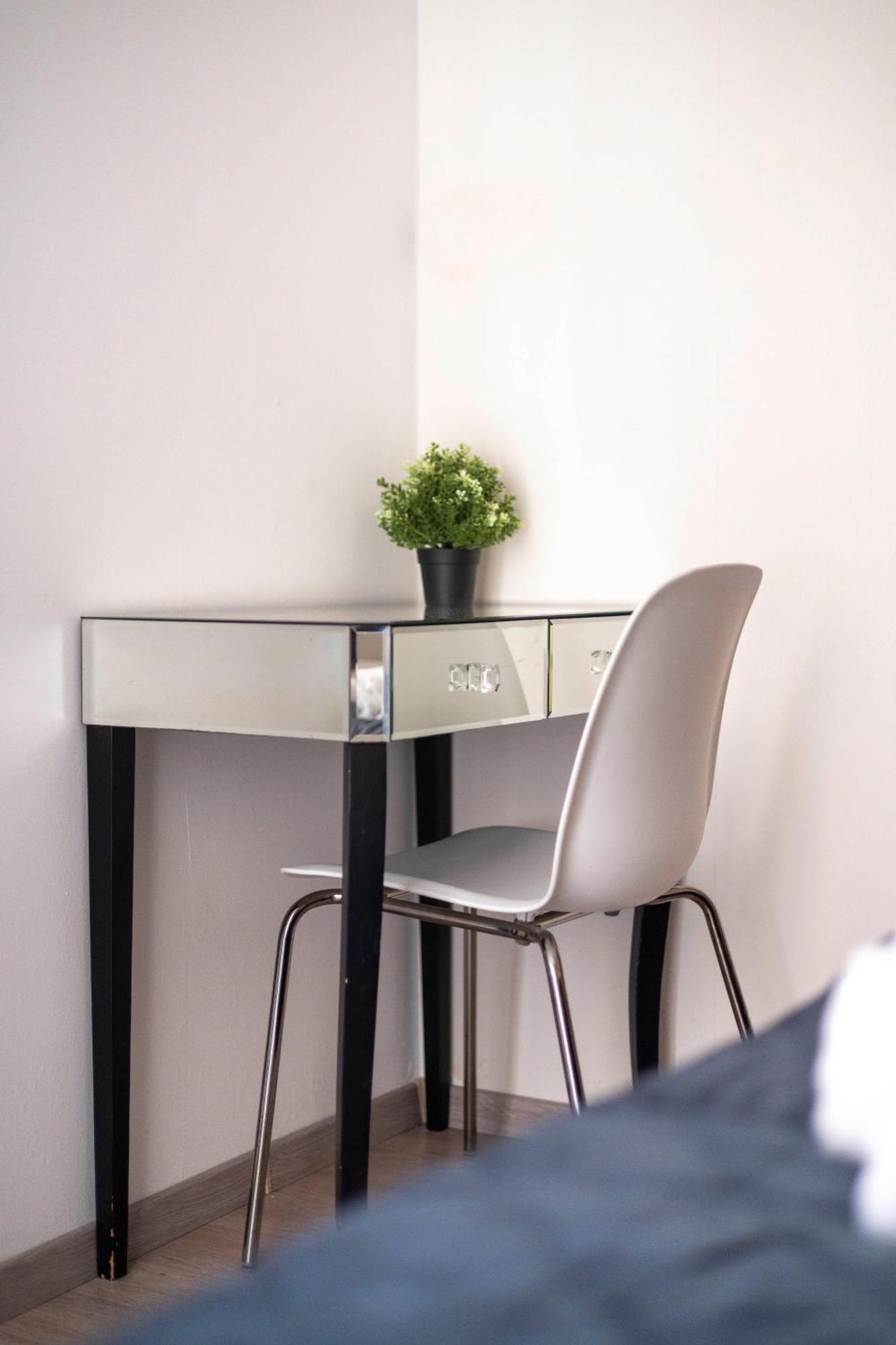 בודפשט Exclusive Central Suite With Balcony By Prestige Homes מראה חיצוני תמונה